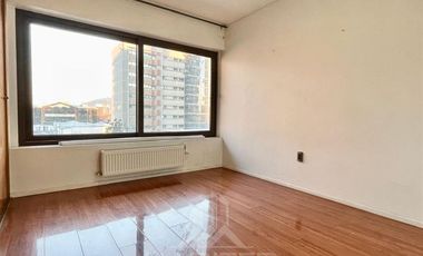 Departamento en Venta en COD37400 ¡ Oportunidad - rebajado !!! Amplio departamento en Prat entre Claro Solar y Manuel Montt