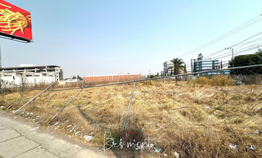 Terreno Comercial en Renta en esquina del Blvd Atlixcayotl y Blvd de los Reyes