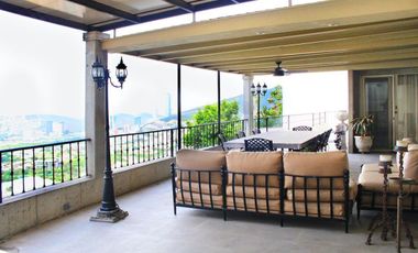 CASA EN VENTA PARA REMODELAR  EN SAN PATRICIO