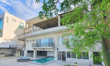 CASA EN VENTA PARA REMODELAR  EN SAN PATRICIO