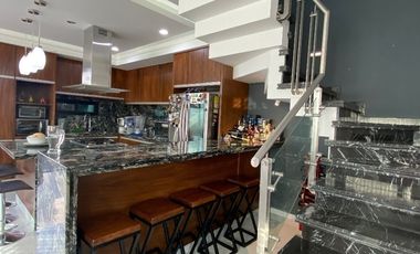 Increíble casa en esquina dentro de coto en Valle Imperial