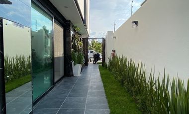Increíble casa en esquina dentro de coto en Valle Imperial