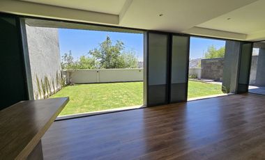 Casa Nueva en Venta en Paseos del Bosque