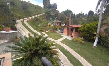 vendo casa finca Guarne, Antioquia. 8.500 m2  CP/CH