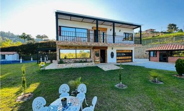 Espectacular casa finca Guarne  variante aeropuerto