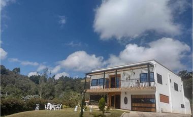 Espectacular casa finca Guarne  variante aeropuerto