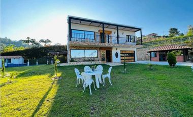 Espectacular casa finca Guarne  variante aeropuerto