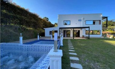 Espectacular casa finca Guarne  variante aeropuerto