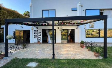 Espectacular casa finca Guarne  variante aeropuerto