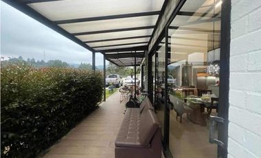 VENDO HERMOSA CASA CAMPESTRE EN ENVIGADO ALTO DE PALMAS CH