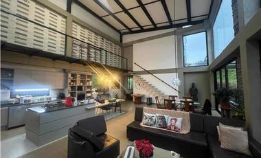 VENDO HERMOSA CASA CAMPESTRE EN ENVIGADO ALTO DE PALMAS CH