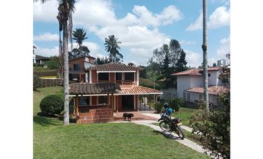 VENDO CASA CAMPESTRE EN EL CARMEN DE VIBORAL CANADA 950 METROS CH