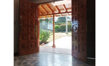 VENDO CASA CAMPESTRE EN EL CARMEN DE VIBORAL CANADA 950 METROS CH