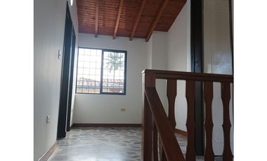 VENDO CASA CAMPESTRE EN EL CARMEN DE VIBORAL CANADA 950 METROS CH