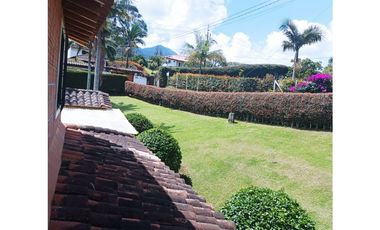 VENDO CASA CAMPESTRE EN EL CARMEN DE VIBORAL CANADA 950 METROS CH