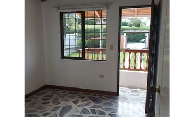 VENDO CASA CAMPESTRE EN EL CARMEN DE VIBORAL CANADA 950 METROS CH