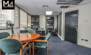 Oficina en Venta en Agusto Leguía / Apoquindo