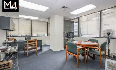 Oficina en Venta en Agusto Leguía / Apoquindo