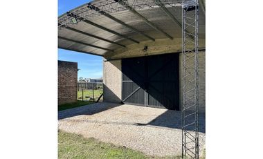 Campo en venta. 225 Has ganaderas con Excelente mejoras