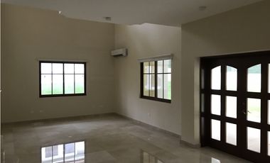 VENTA DE CASA EN CLAYTON - Ph Los Senderos de Camino de cruces