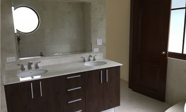 VENTA DE CASA EN CLAYTON - Ph Los Senderos de Camino de cruces