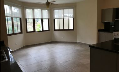 VENTA DE CASA EN CLAYTON - Ph Los Senderos de Camino de cruces