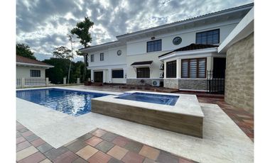 VENTA DE CASA EN CLAYTON - Ph Los Senderos de Camino de cruces