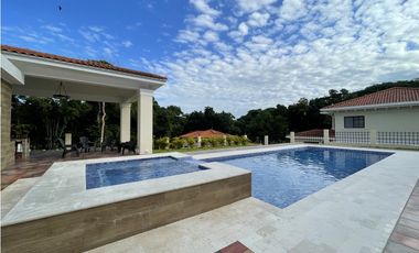 VENTA DE CASA EN CLAYTON - Ph Los Senderos de Camino de cruces