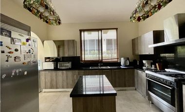 VENTA DE CASA EN  CLAYTON - SENDERO DE CAMINO DE CRUCES