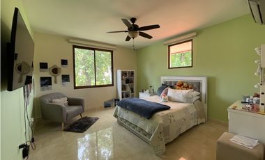 VENTA DE CASA EN  CLAYTON - SENDERO DE CAMINO DE CRUCES