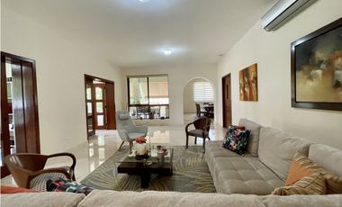 VENTA DE CASA EN  CLAYTON - SENDERO DE CAMINO DE CRUCES