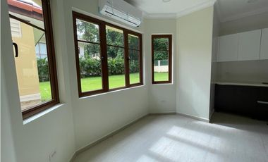 Venta de casa en clayton - Los Senderos de camino de cruces