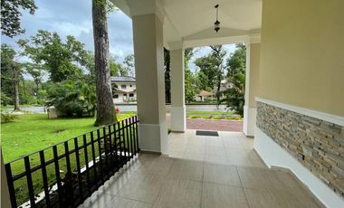 Venta de casa en clayton - Los Senderos de camino de cruces