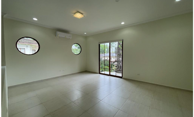 Venta de casa en clayton - Los Senderos de camino de cruces