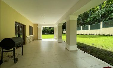 Venta de casa en clayton - Los Senderos de camino de cruces