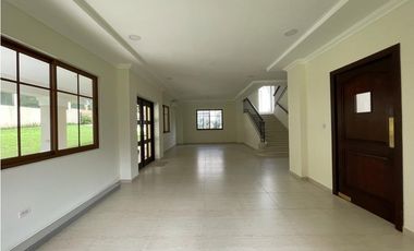 Venta de casa en clayton - Los Senderos de camino de cruces