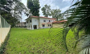 Venta de casa en clayton - Los Senderos de camino de cruces