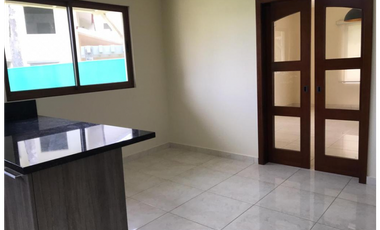 Venta de casa en clayton - Sendero de camino de cruces _ Inversionista