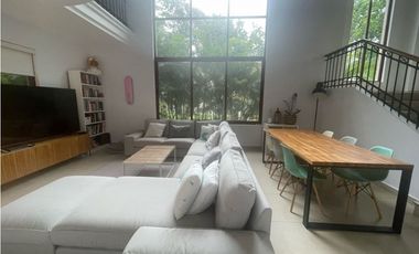 Venta de casa en clayton - Sendero de camino de cruces _ Inversionista