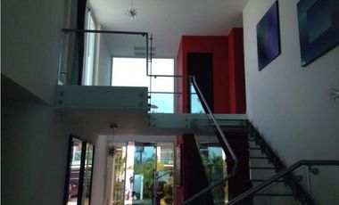 CASA MODERNA EN PH COSTA ESMERALDA