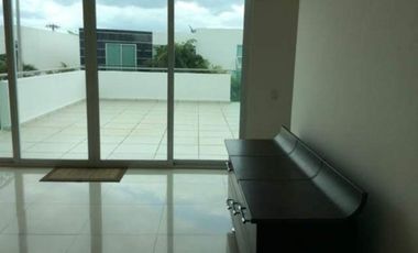 CASA MODERNA EN PH COSTA ESMERALDA