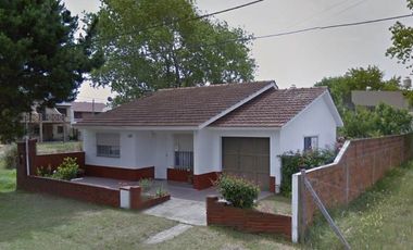 Casa con Departamento en venta en Mar del Tuyu