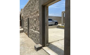 VENTA DE CASA AMPLIA EN SABANILLA