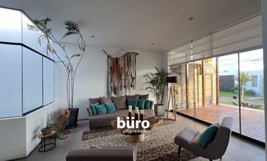 PRECIOSA CASA DE PLAYA EN VENTA EN PLAYA GAVIOTAS, ASIA