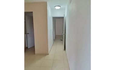 Alquiler/ venta de casa en esquina Chorrera Los Olivos. (LA)