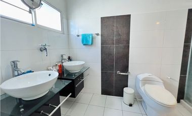 Casa en Venta Barrio  San Vicente en Barranquilla- Cerca al  Centro Comercial Viva