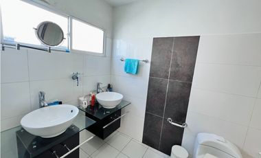 Casa en Venta Barrio  San Vicente en Barranquilla- Cerca al  Centro Comercial Viva