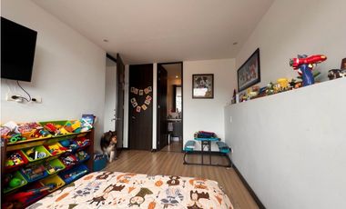 VENDO APARTAMENTO DUPLEX EN ALTOS DEL POBLADO MEDELLN