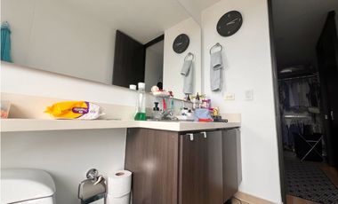 VENDO APARTAMENTO DUPLEX EN ALTOS DEL POBLADO MEDELLN