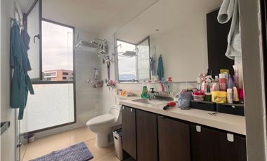VENDO APARTAMENTO DUPLEX EN ALTOS DEL POBLADO MEDELLN